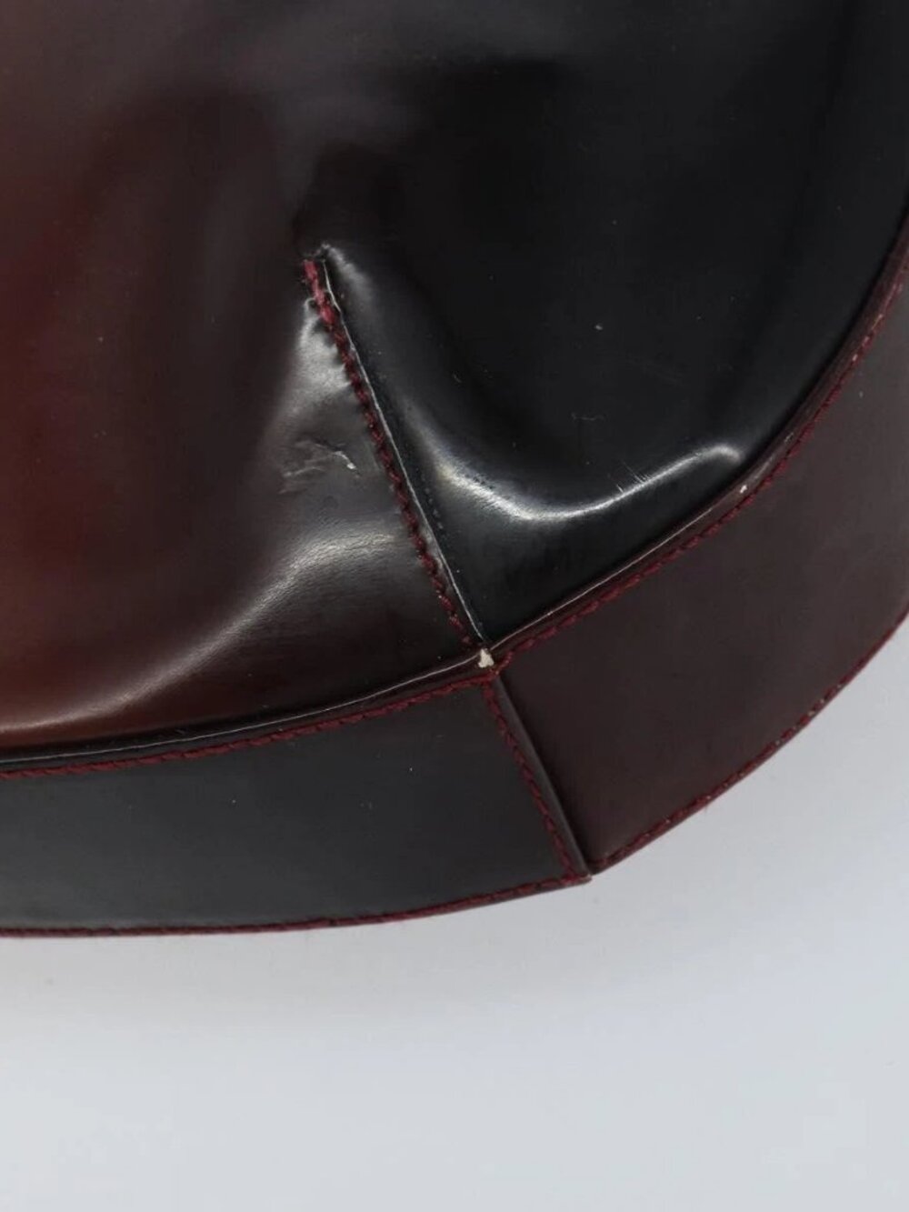 Salvatore Ferragamo Gancini Shoulder Bag Patent leather Red Silver Auth 160692 - Picture 11 of 14